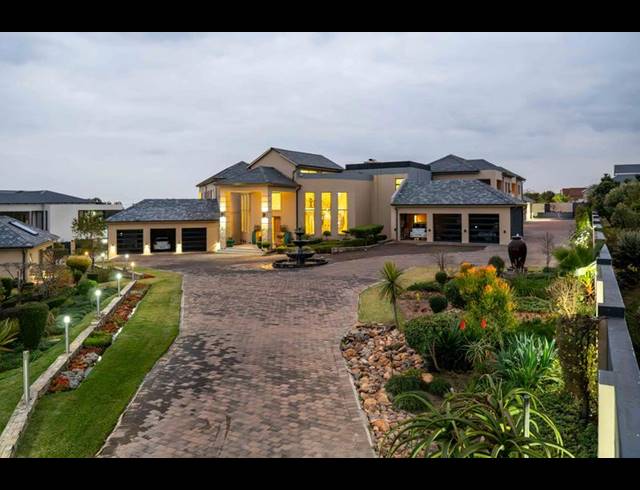 7 BEDROOM HOUSE FOR SALE IN BLUE HILLS EQUESTRIAN ESTATE
